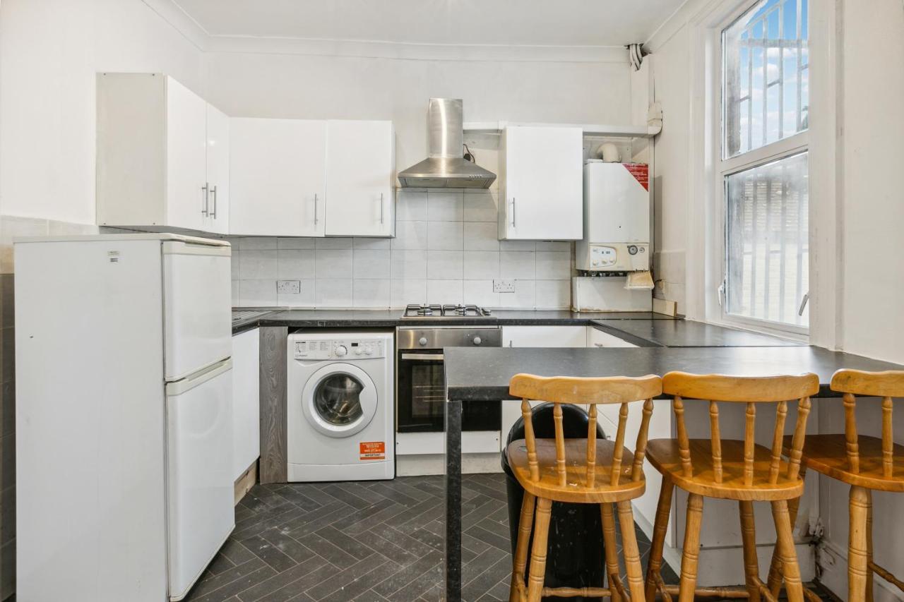 Отель Cozy London Flat Экстерьер фото