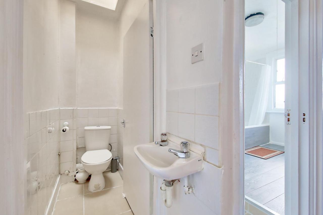 Отель Cozy London Flat Экстерьер фото